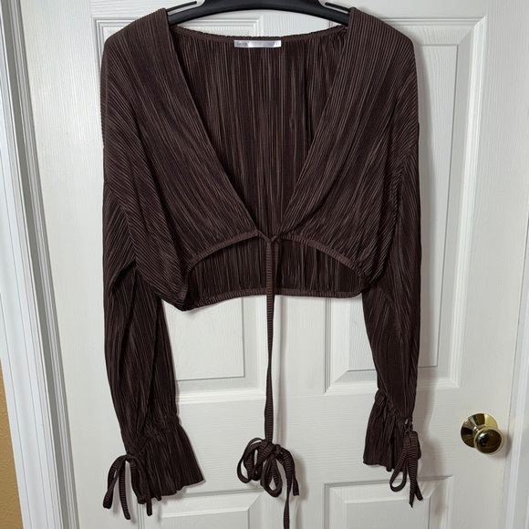 Boutique Long Sleeve - Picture 13 of 14